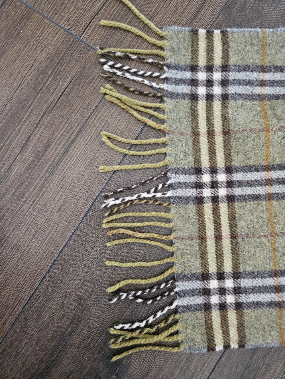 Burberry Cashmere Blend Nova Check Scarf | Made in England | 13" x 72" Unisex - Picture 2 of 12